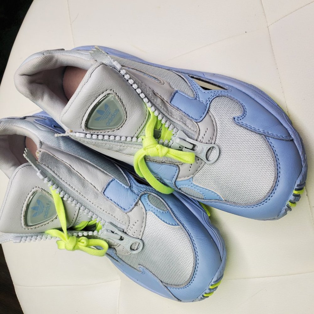 Adidas - Picture 4 of 6